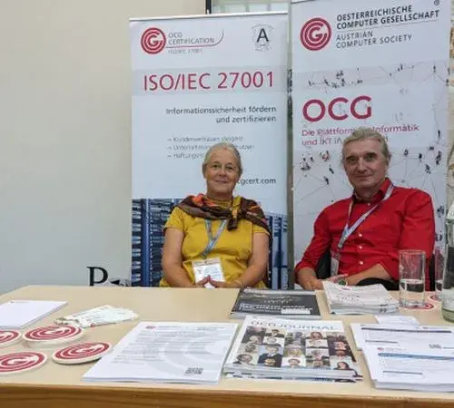 OCG-Stand mit Katharina Resch-Schobel und Wolfgang Resch