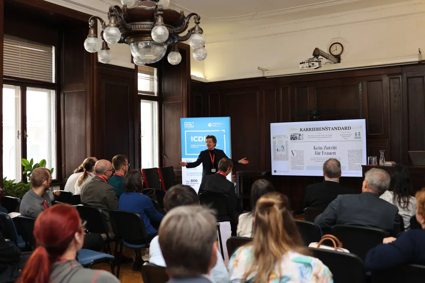 Gerti Kappel (TU) bei ihrem Vortrag beim Symposium