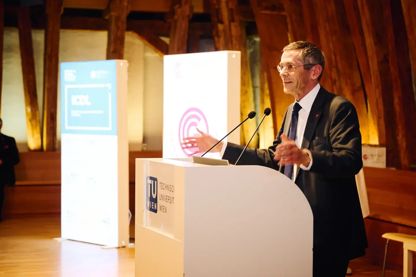 OCG Präsident Wilfried Seyruck eröffnete den Festakt