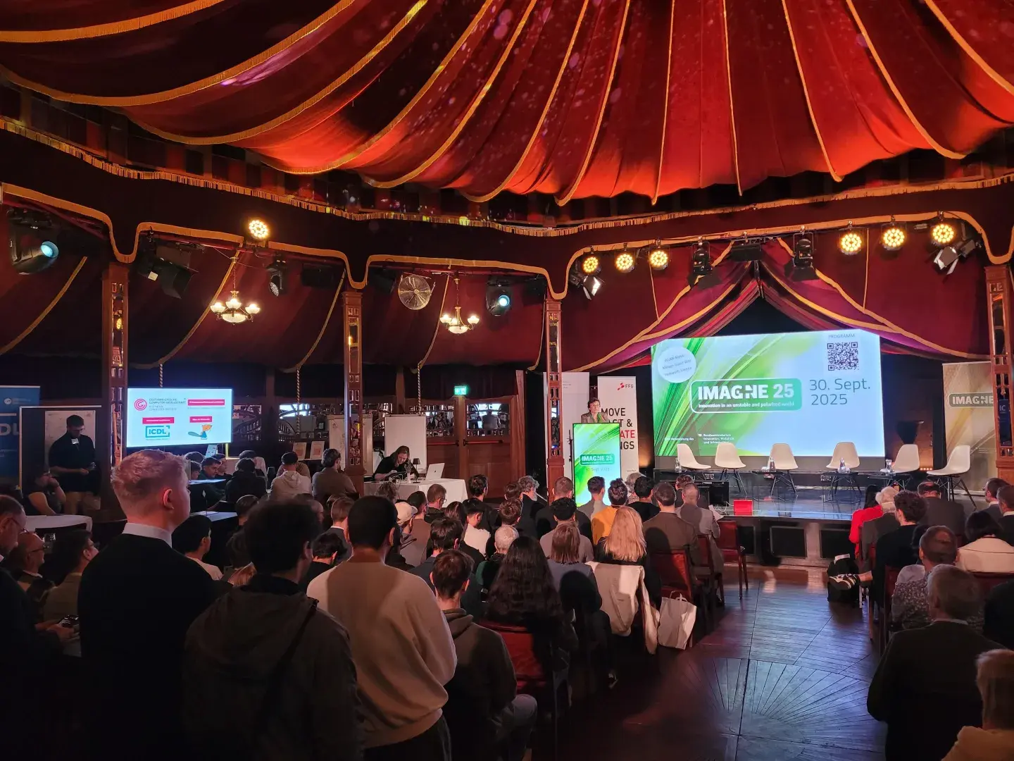Eröffnung der IMAGINE 2025 im Mirage-Zirkuszelt