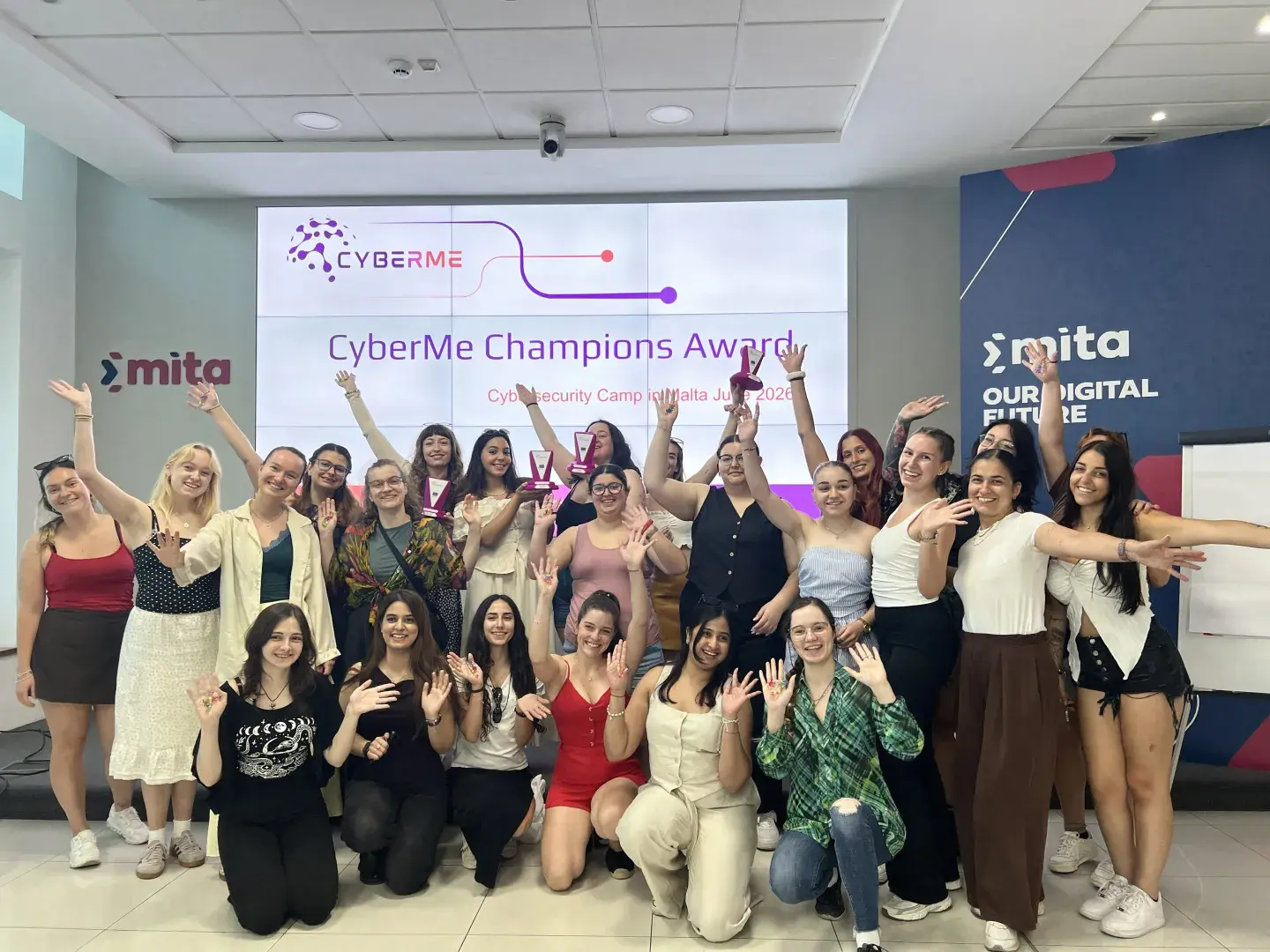 CyberMe Female Youth Camp 2026 Gruppenfoto