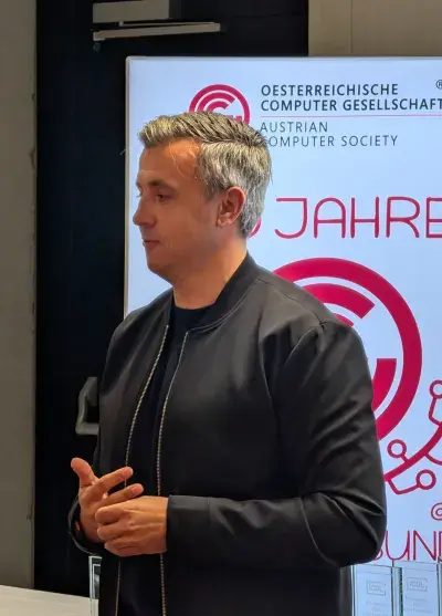Philipp Semlic beim Vortrag