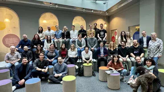 Gruppenfoto beim EWG Methodentag 2024 im Bildungshub der Bildungsdirektion Wien.